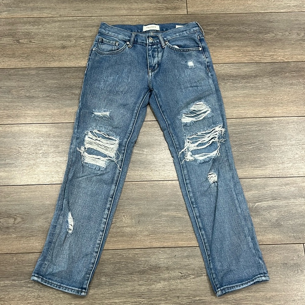 Pacsun boyfriend jeans. size 23